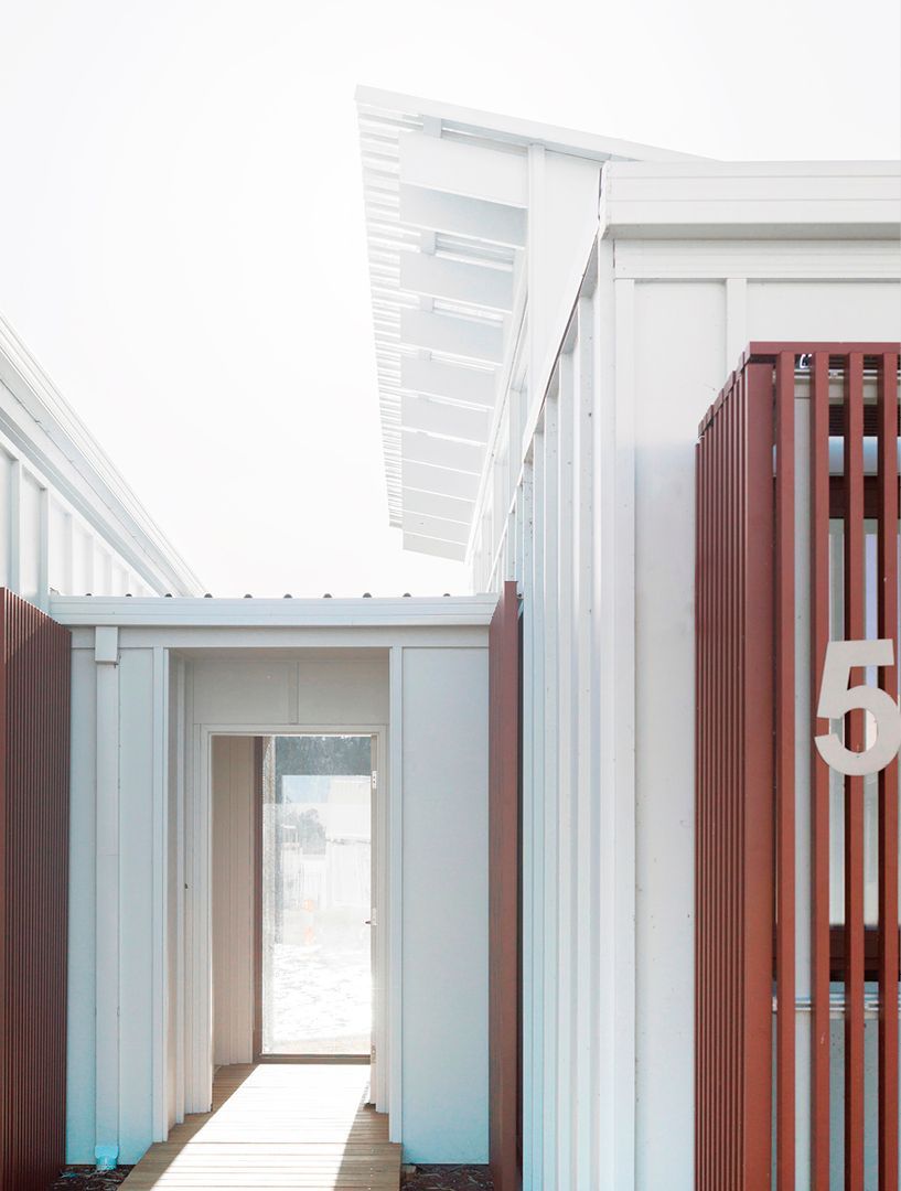 Structural details of the cabins